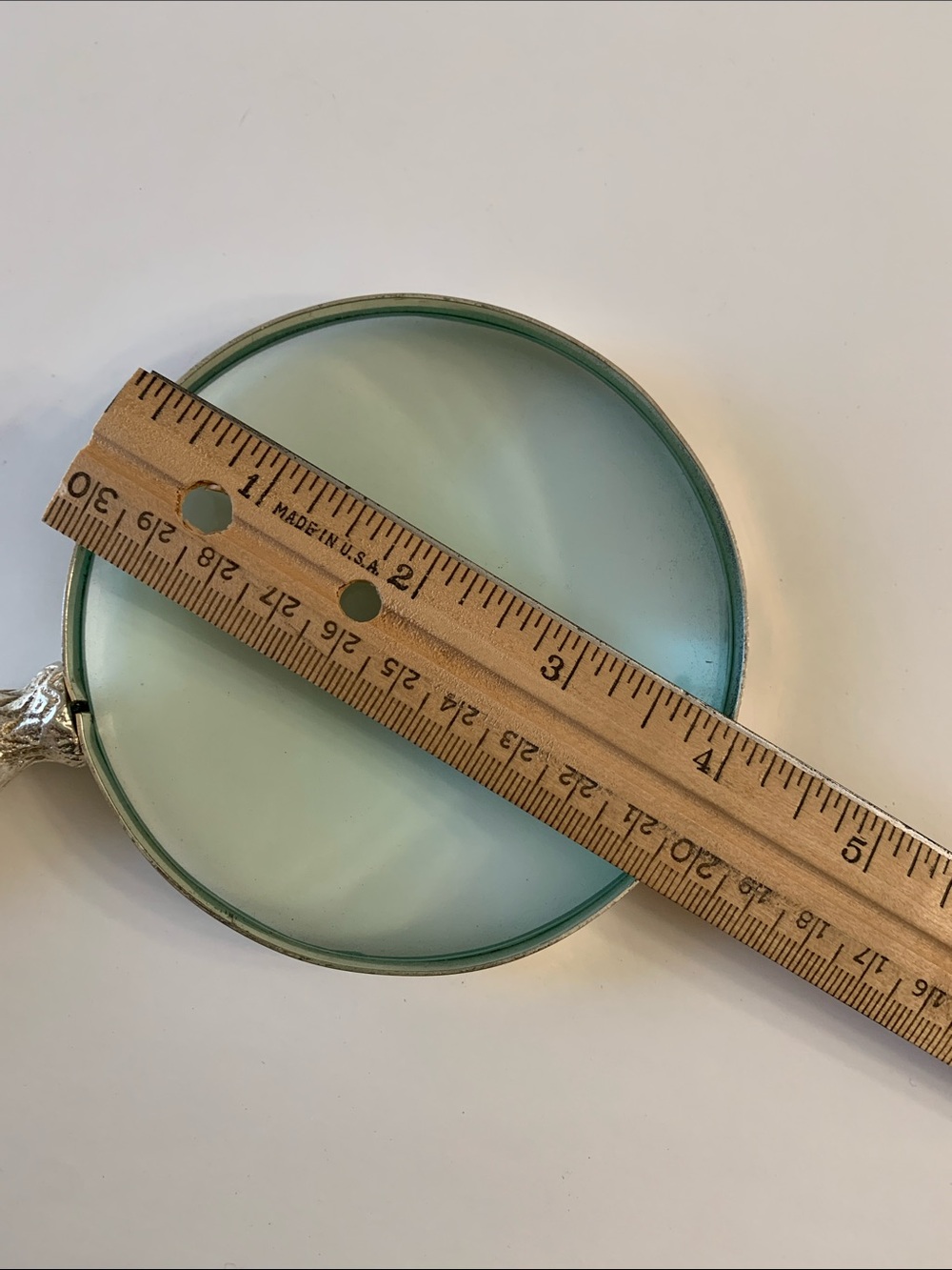 4” Wide Magnifying Glass - Picture 3 of 11